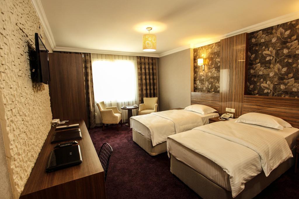 Grand Akcali Otel İskenderun Værelse billede