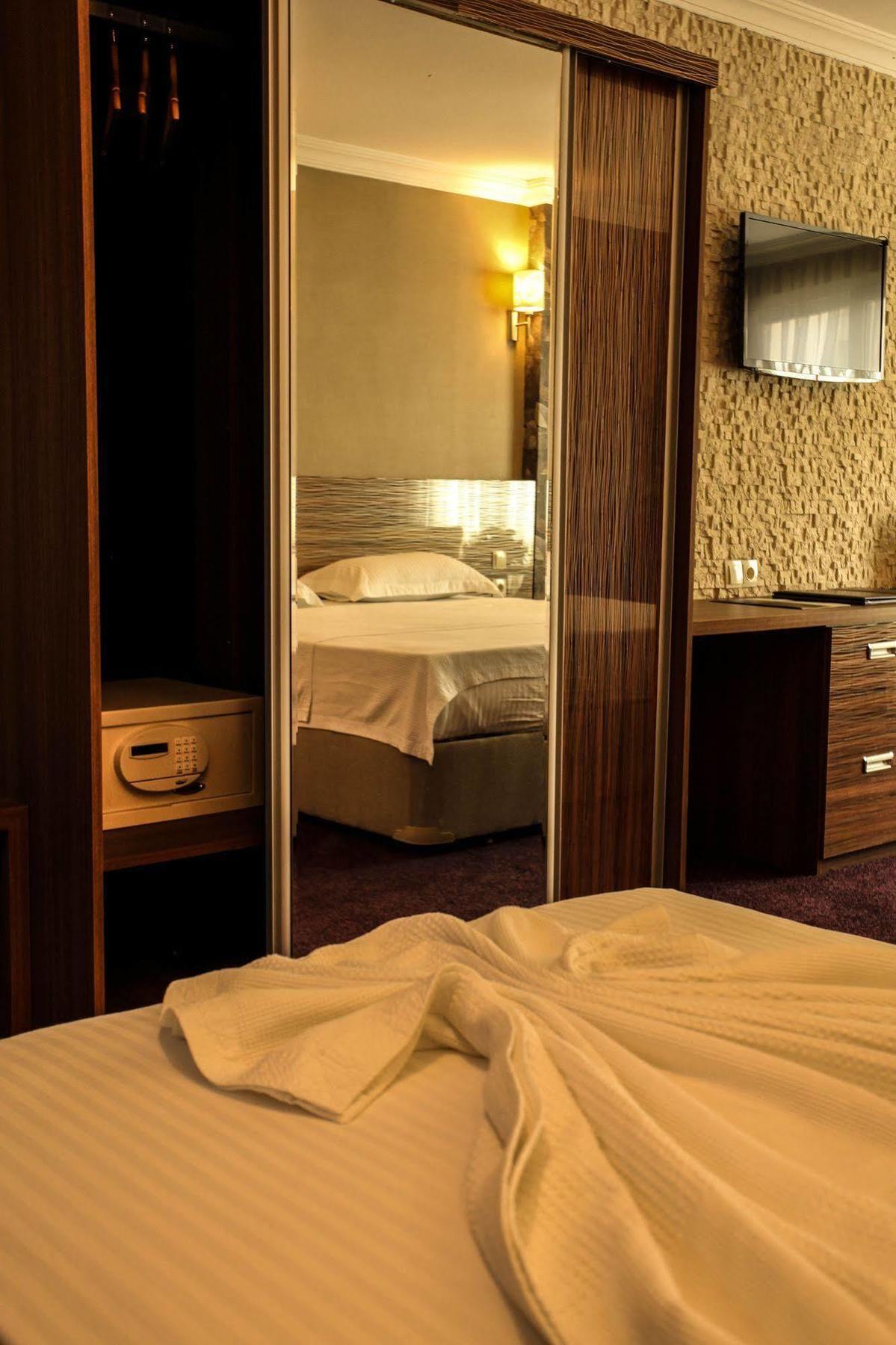 Grand Akcali Otel İskenderun Eksteriør billede