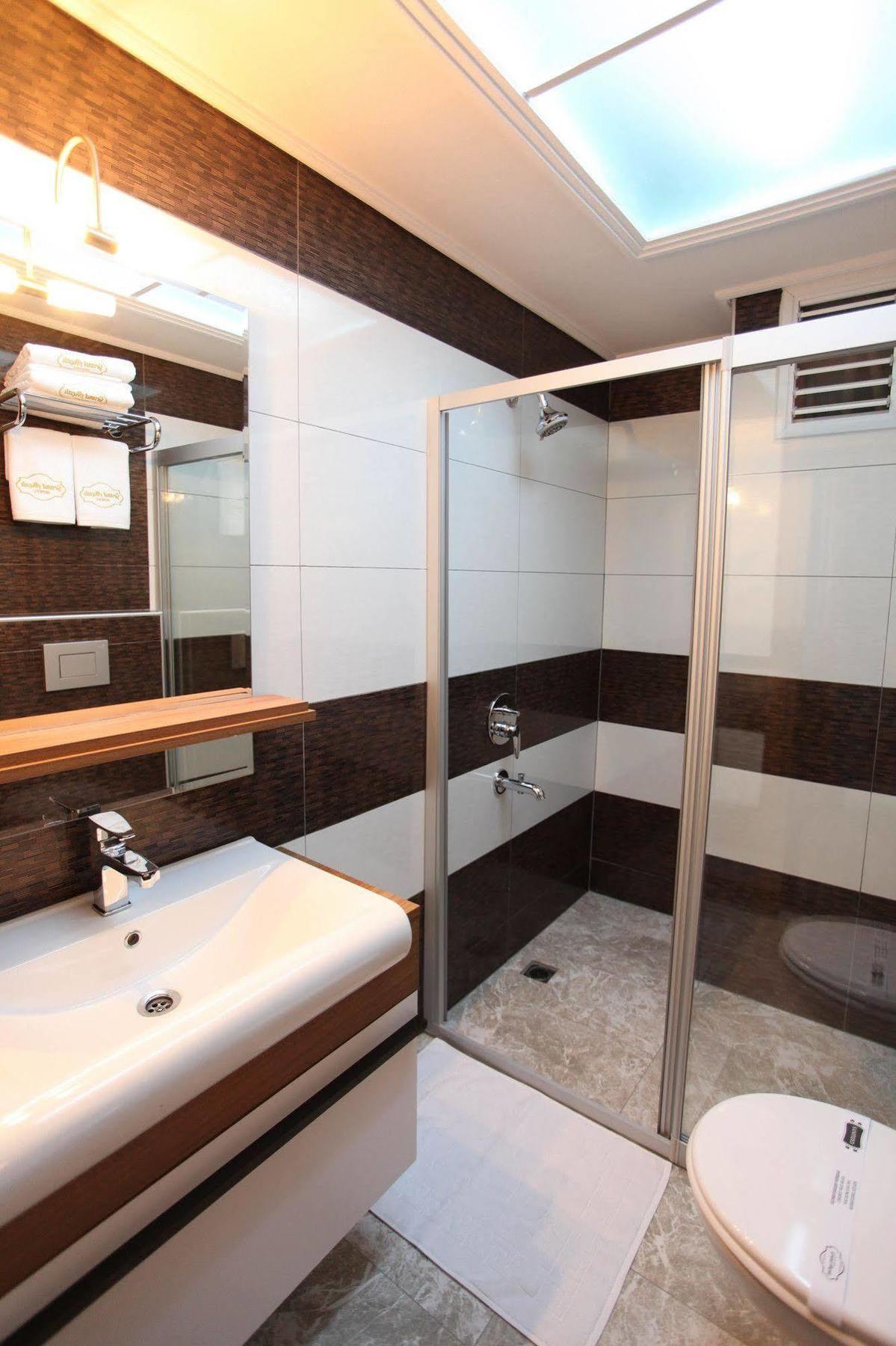 Grand Akcali Otel İskenderun Eksteriør billede